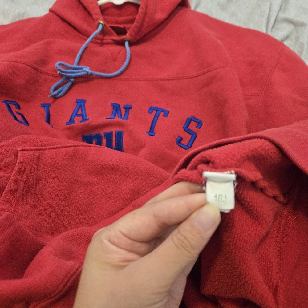 NFL Giants Red Sweatshirt Hoodie Size Large - Picture 6 of 6